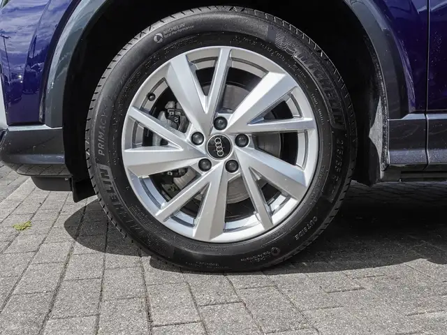 Audi Q2 view 7