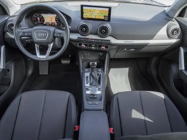 Audi Q2 view 10