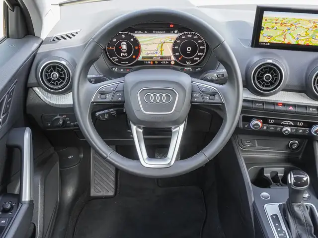 Audi Q2 view 11