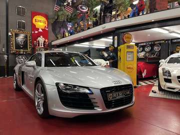 R8 4.2i V8 Quattro FSI !!! Boîte manuelle !!!