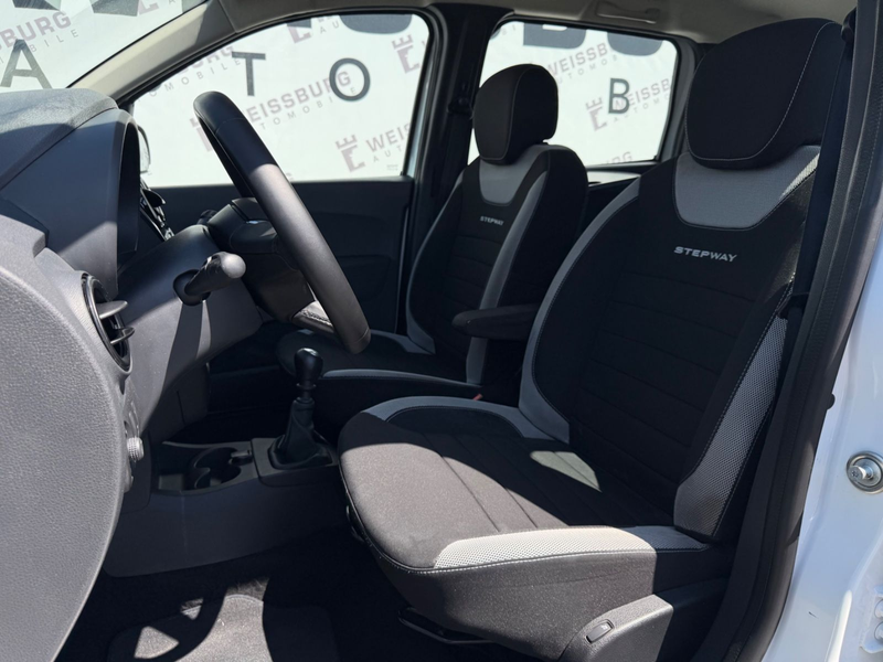 Dacia Lodgy Stepway 1.3TCe NAVI*RFK*KLIMA*SHZ*TEMPOMAT — photo 8