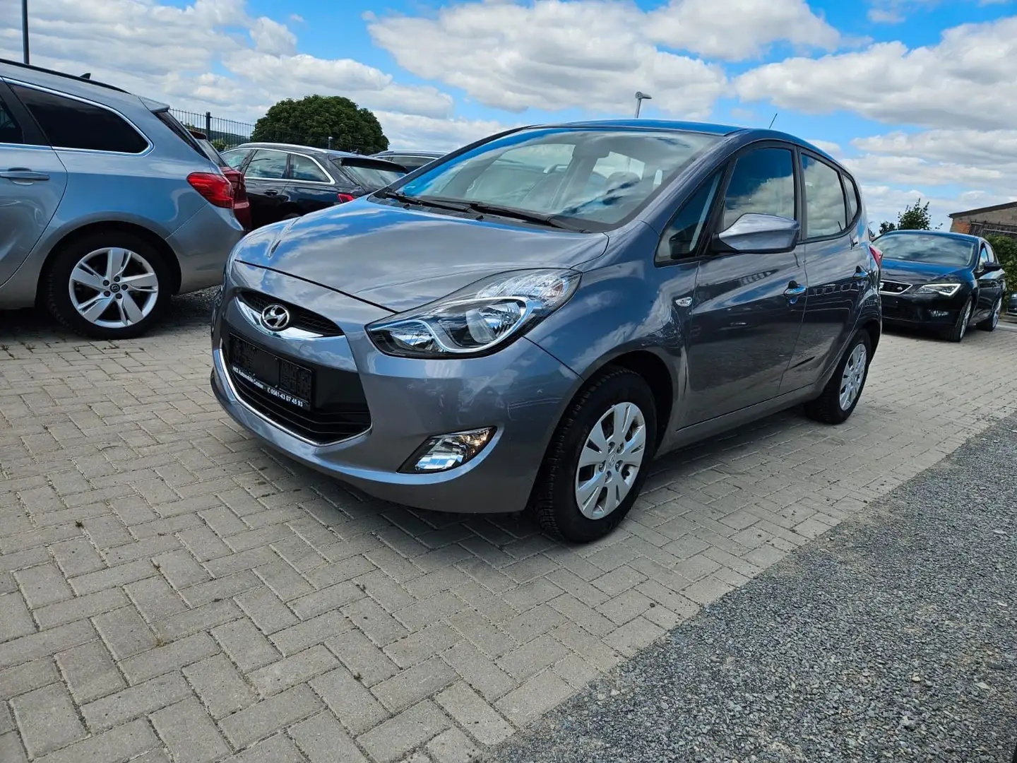 Hyundai iX20 FIFA world Cup Edition Grau - 1