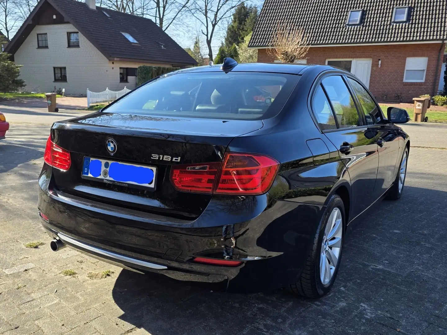 BMW 318 318d Sport Line,  Xenon, Top Ausstattung ! Schwarz - 2