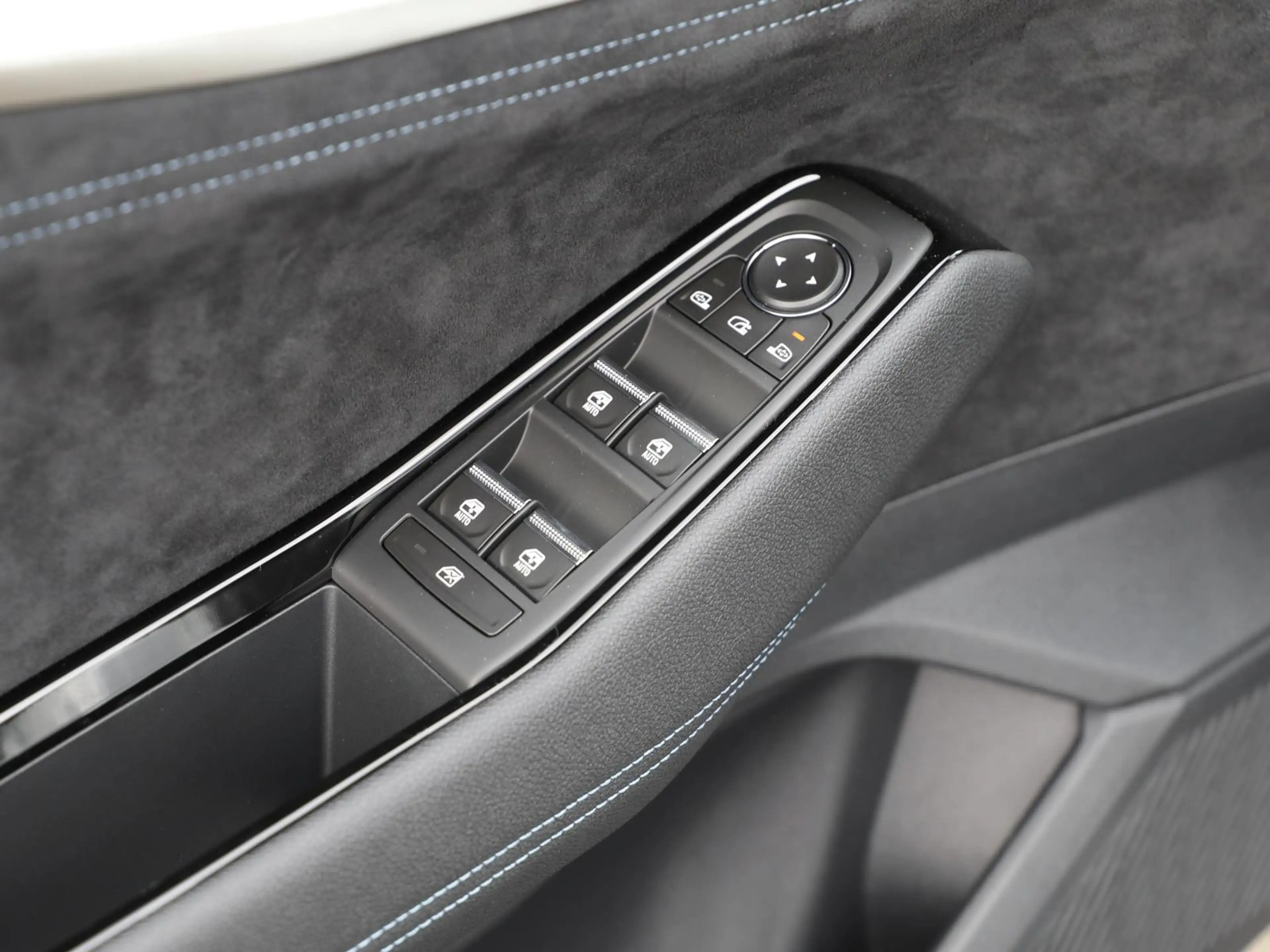 Renault Espace 6 Esprit Alpine Full Hybrid E-Tech 200 7-Sitzer — photo 12