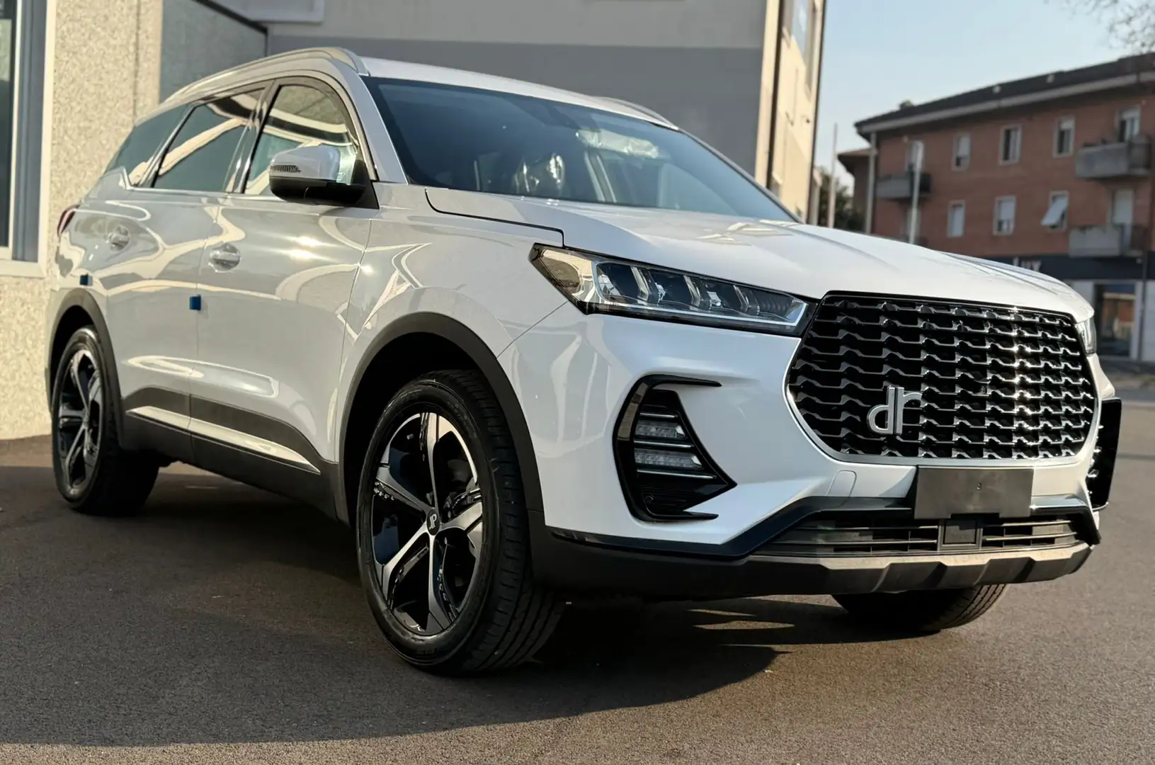 DR Automobiles DR6 6.0 AUTOMAT. 1.5 turbo GPL 149cv cvt KM0 PROMO FIN Weiß - 1