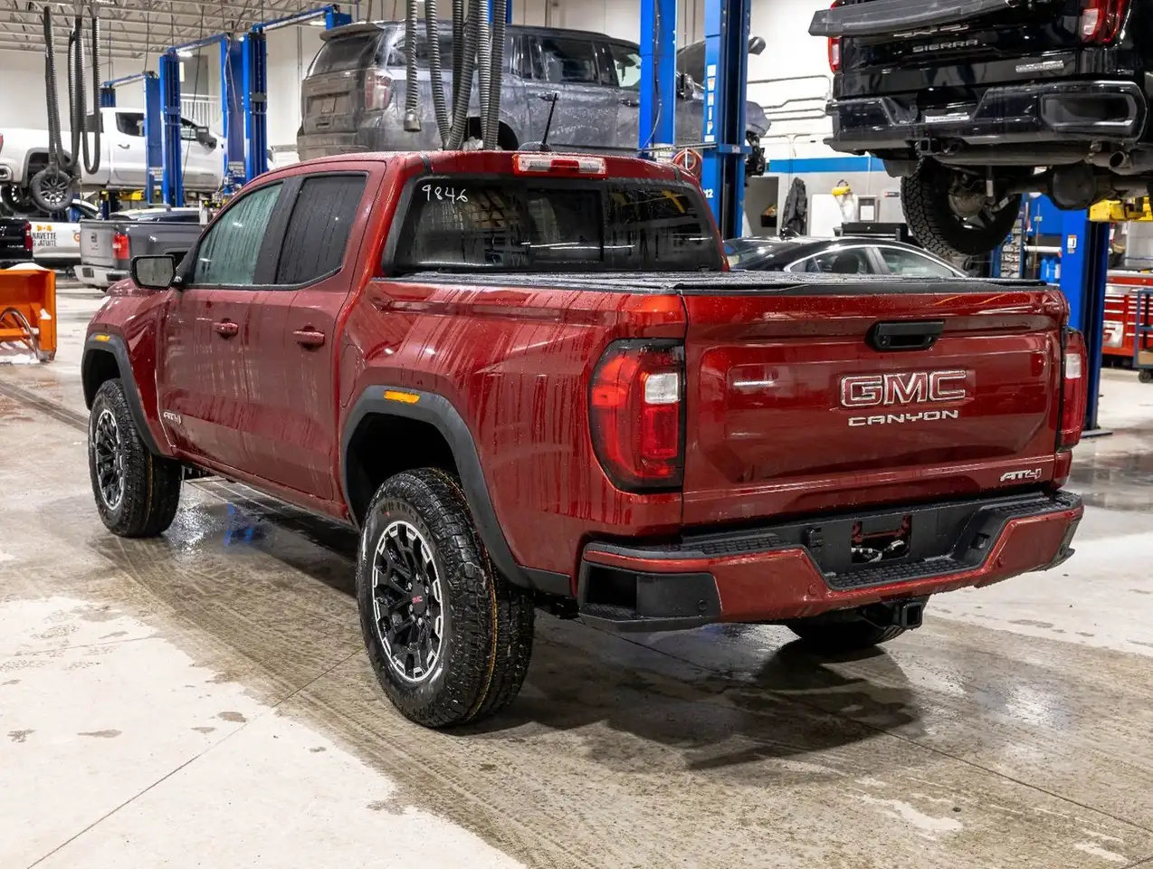 GMC Canyon снимка GMC Canyon