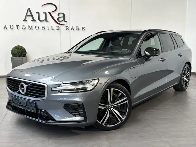 Volvo V60 T8 AWD Twin Engine R-Design NAV+LED+AHK+360°