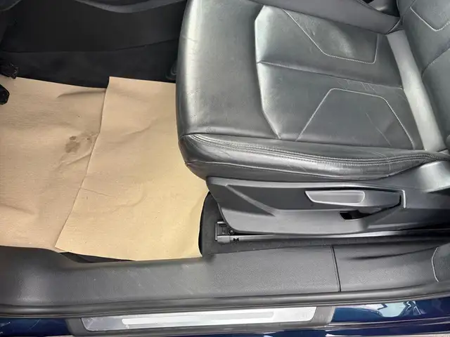 Audi Q3 view 11