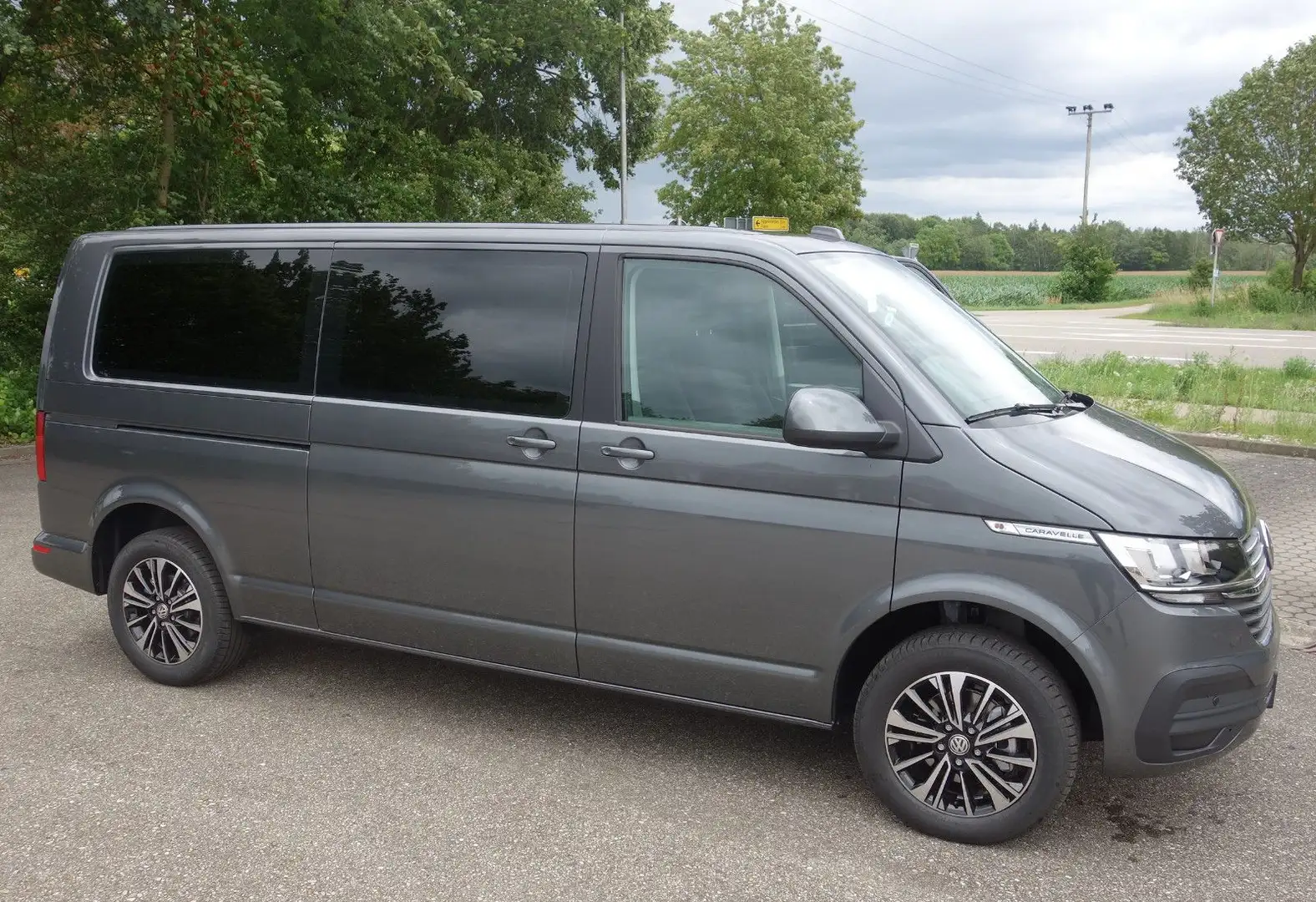 Volkswagen T6 Caravelle VW T6.1 Caravelle lang LR LED ACC 4Motion Grau - 2