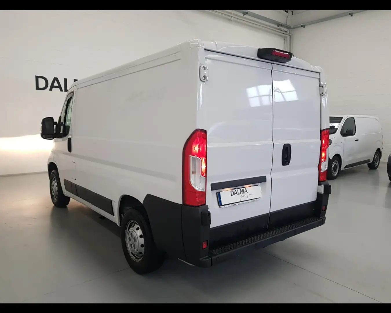 Citroen Jumper 30 L1H1 2.2 bluehdi 140cv S&S Fehér - 2