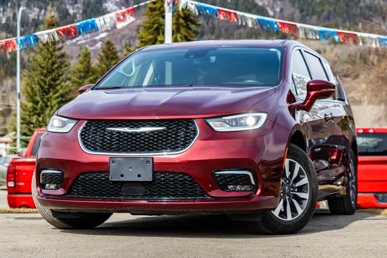 Chrysler Pacifica снимка Chrysler Pacifica