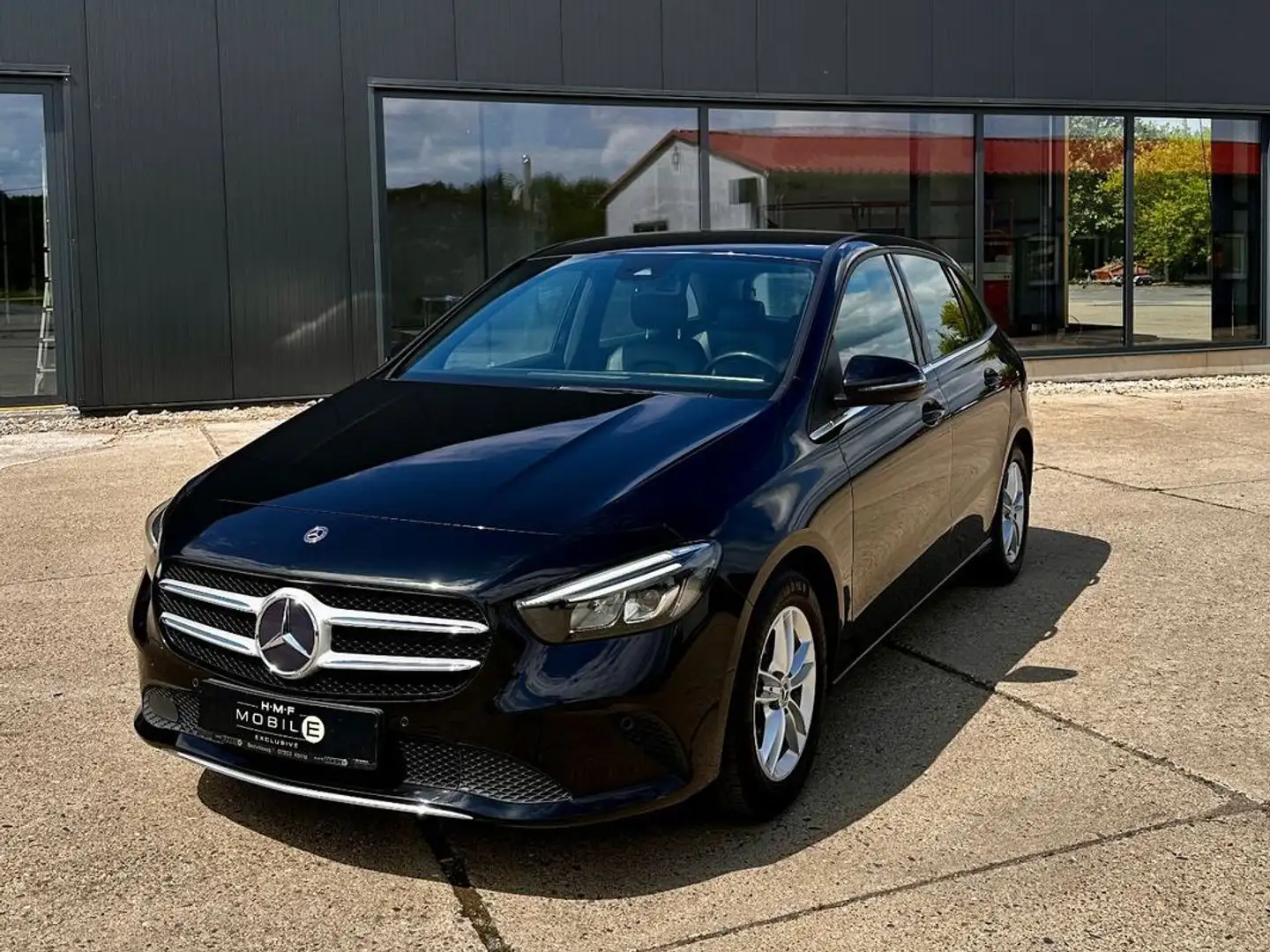 Mercedes-Benz B 180 Style Navi LED Scheinwerfer Schwarz - 1