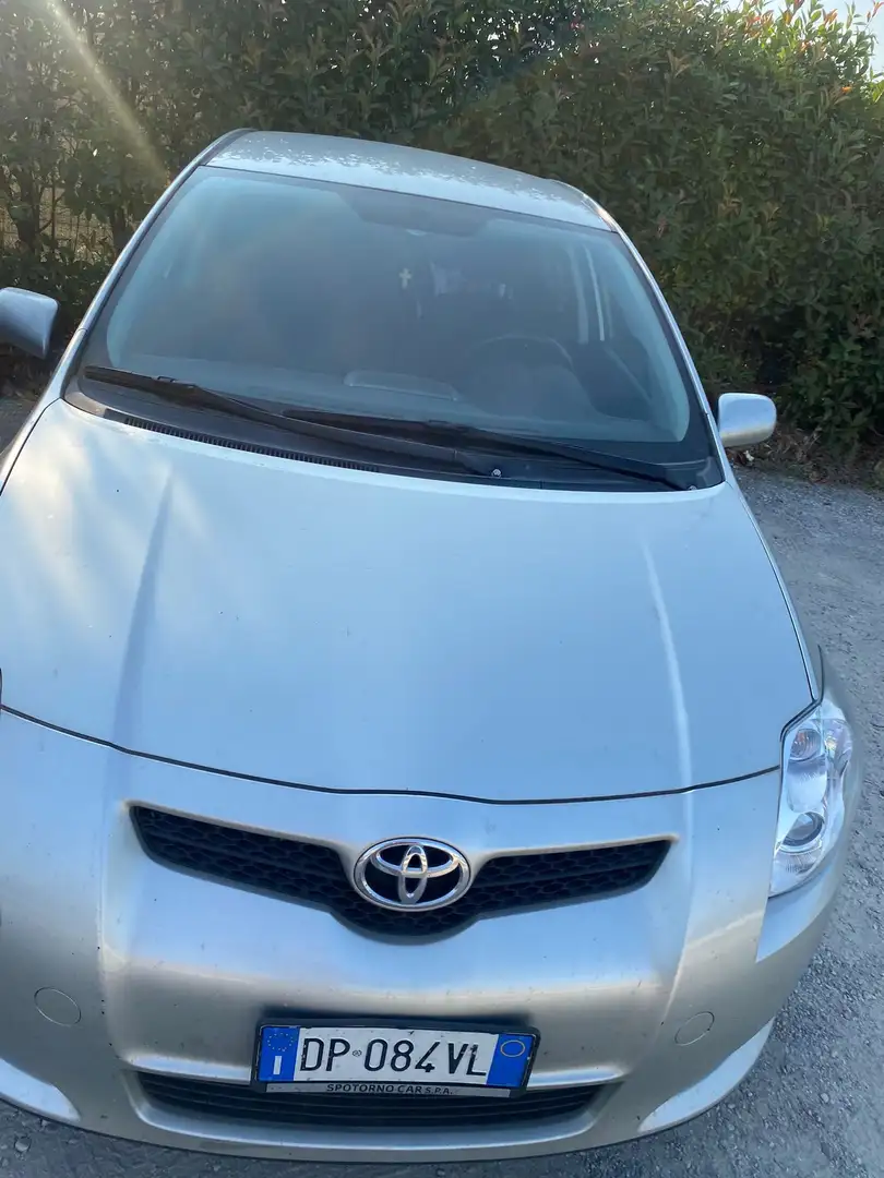 Toyota Auris Auris 5p 1.6 dual Sol m-mt Grijs - 1