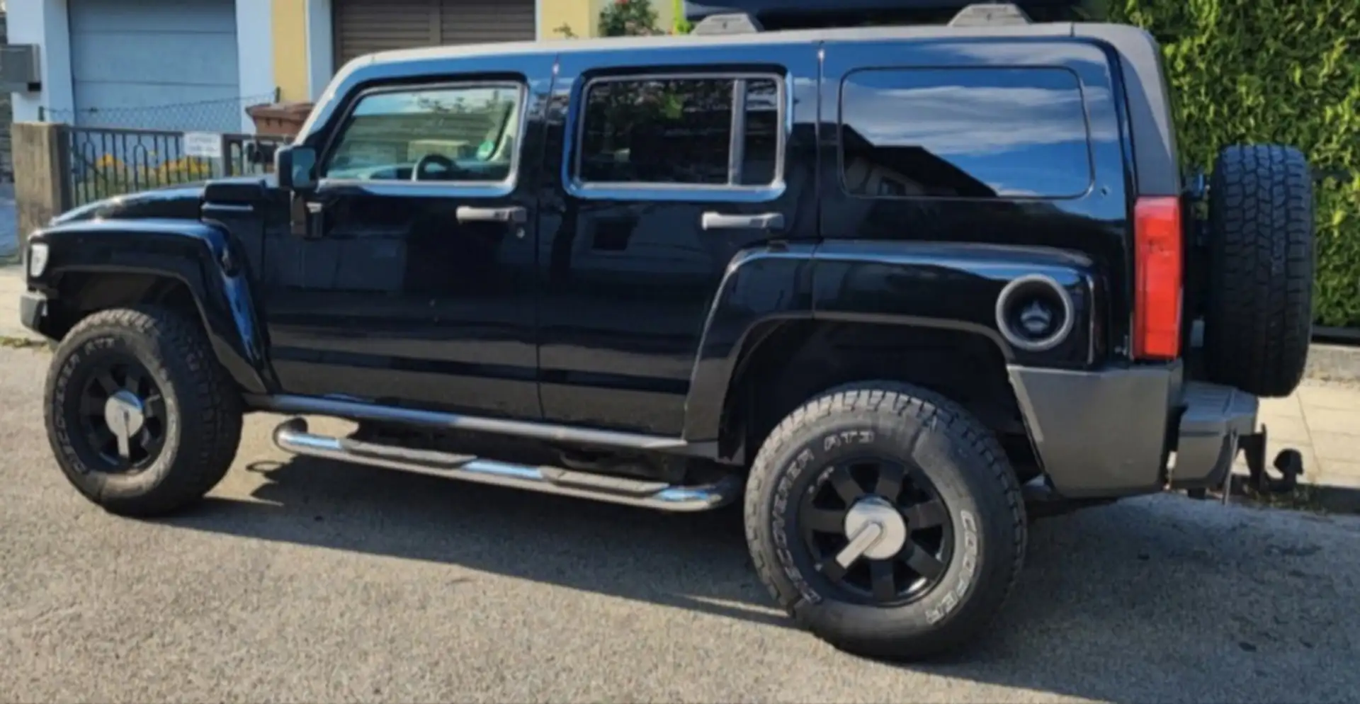 HUMMER H3 Executive Vollausstattung Fekete - 2