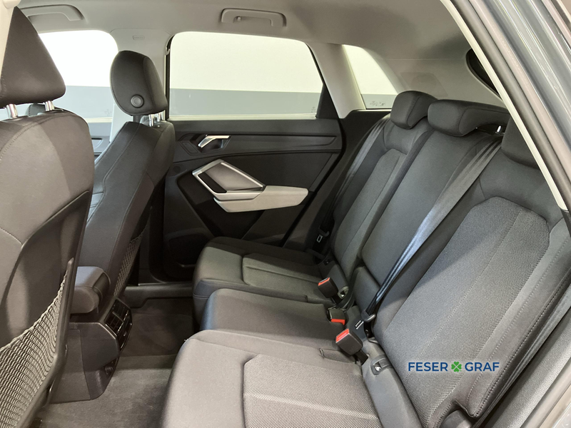Audi Q3 SUV advanced 35 TFSI S tronic AHK/LED/Nav — photo 7