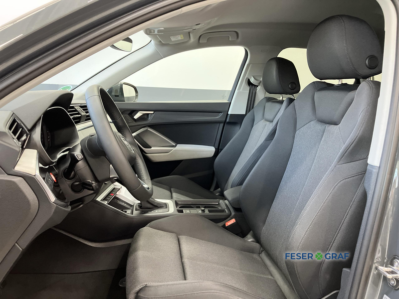 Audi Q3 SUV advanced 35 TFSI S tronic AHK/LED/Nav — photo 6