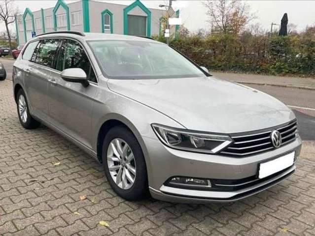 Imagine Volkswagen Passat Passat 1.6 TDI (BlueMotion Technology) DSGComfortl