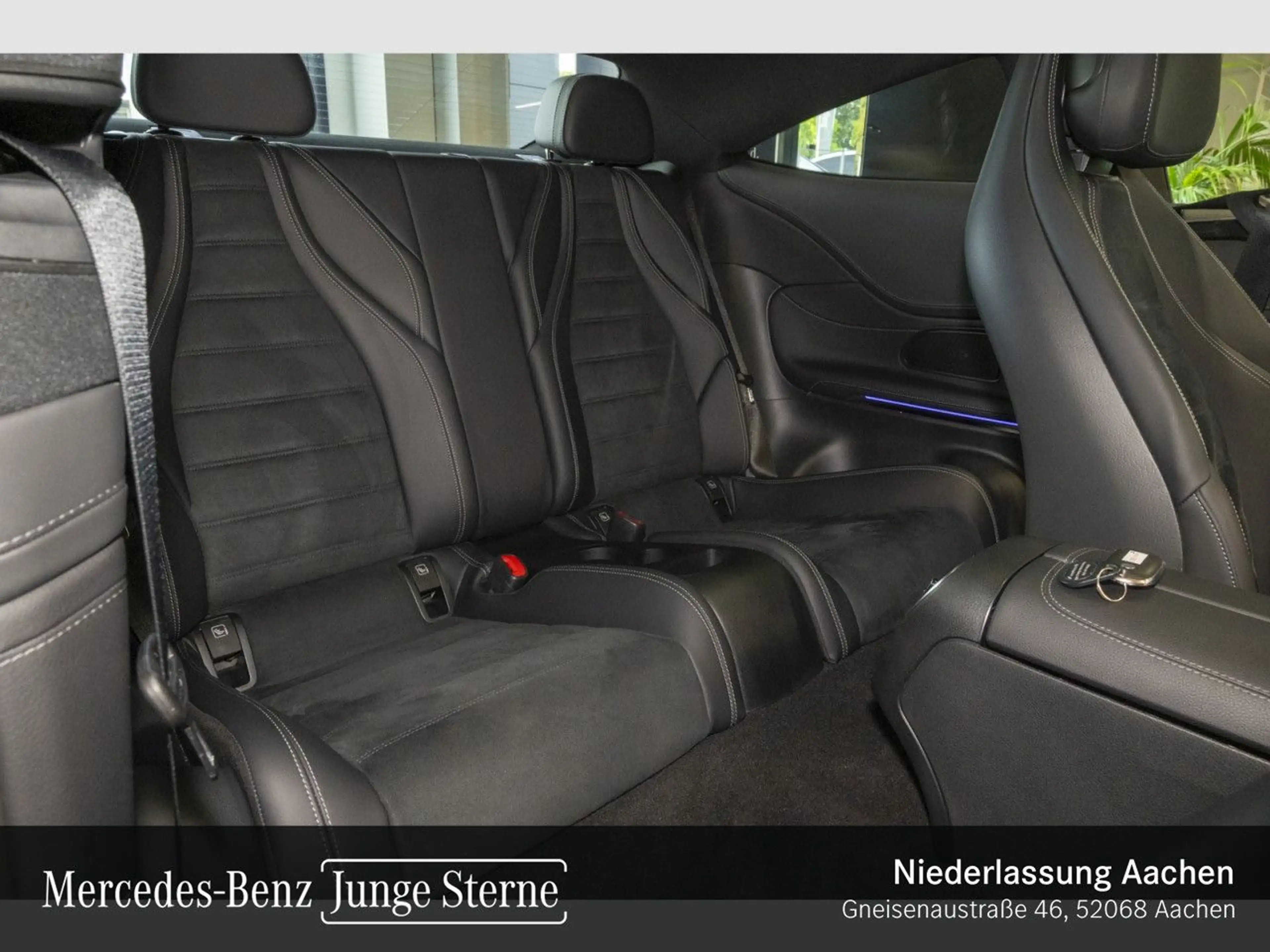 Mercedes-Benz CLE 300 e AMG+PANO+AHK+KAMERA+TOTW+KEYLESS+9G — photo 11