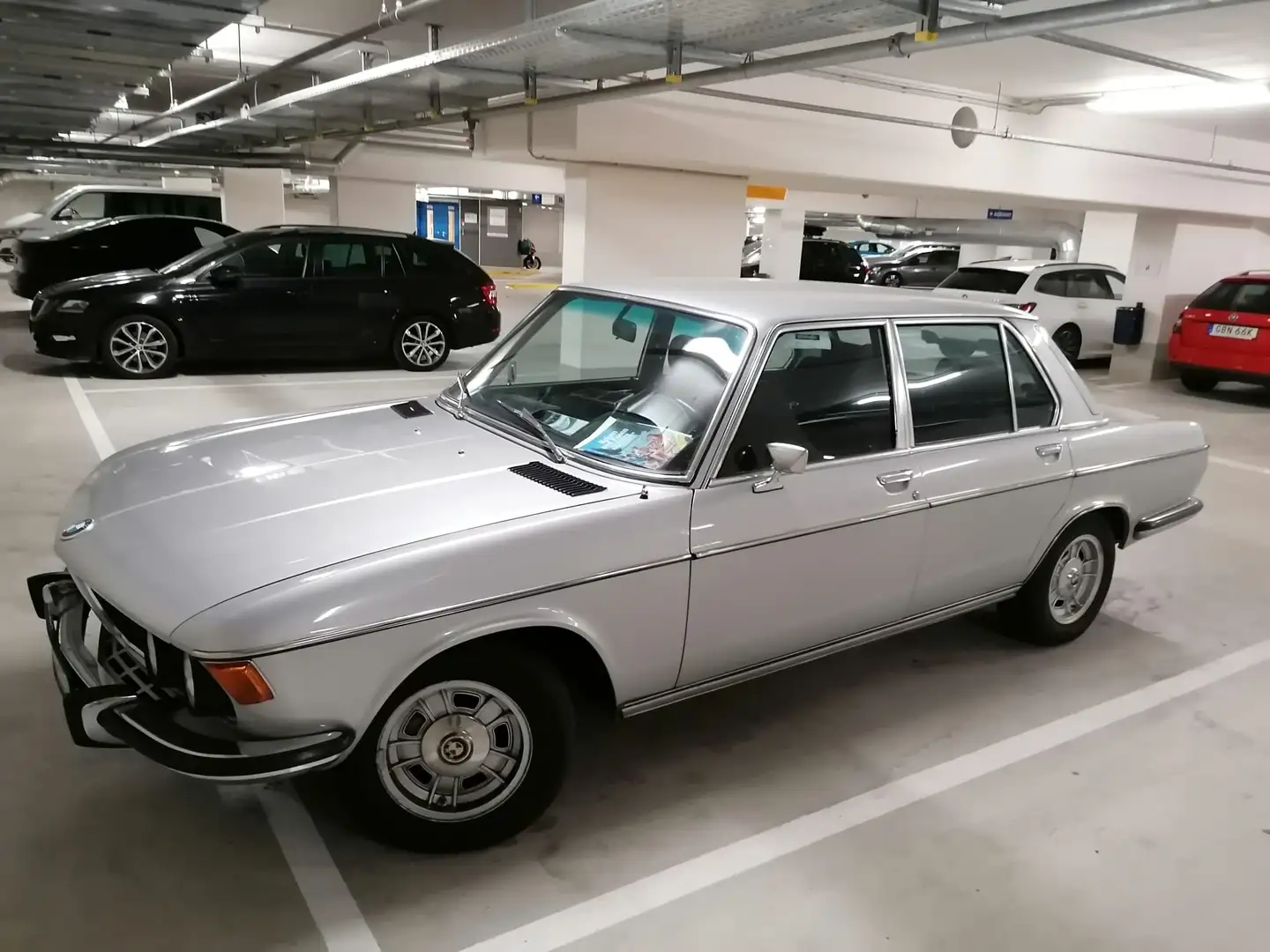 BMW 3.0 S Argintiu - 1