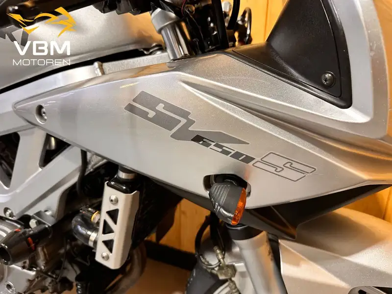 Suzuki SV 650 - foto 8