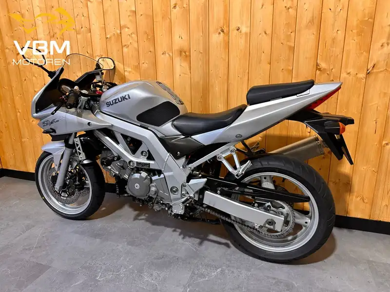 Suzuki SV 650 - foto 6