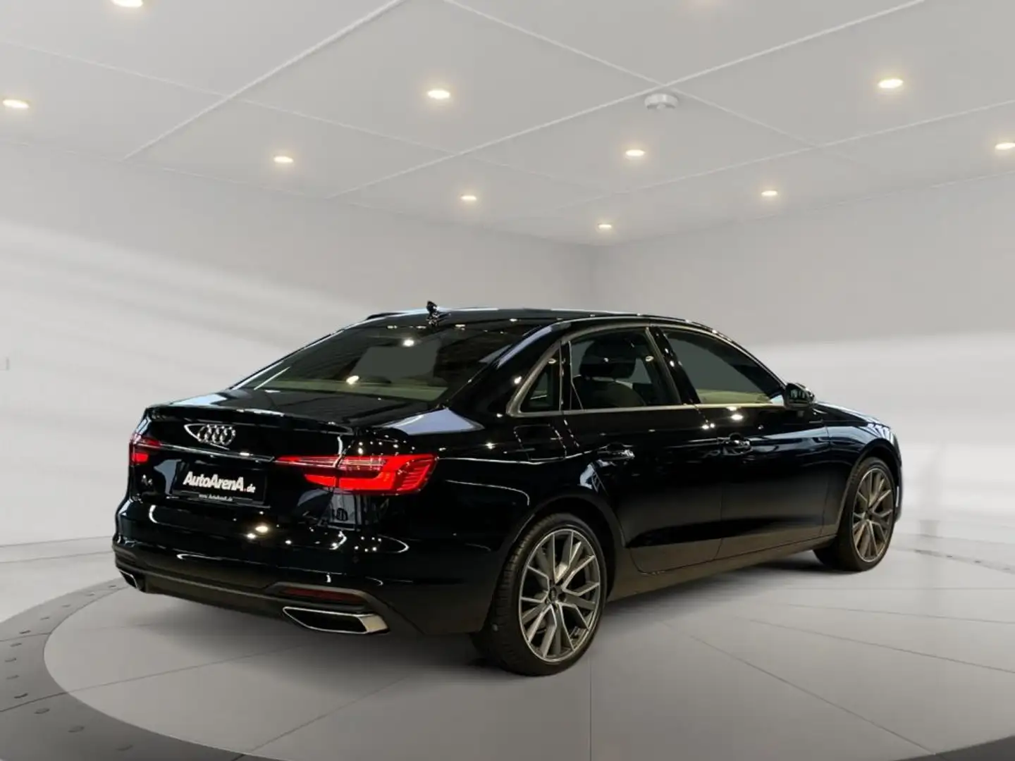 Audi A4 30 2.0 TDI S tronic **Navi/Kamera Zwart - 2