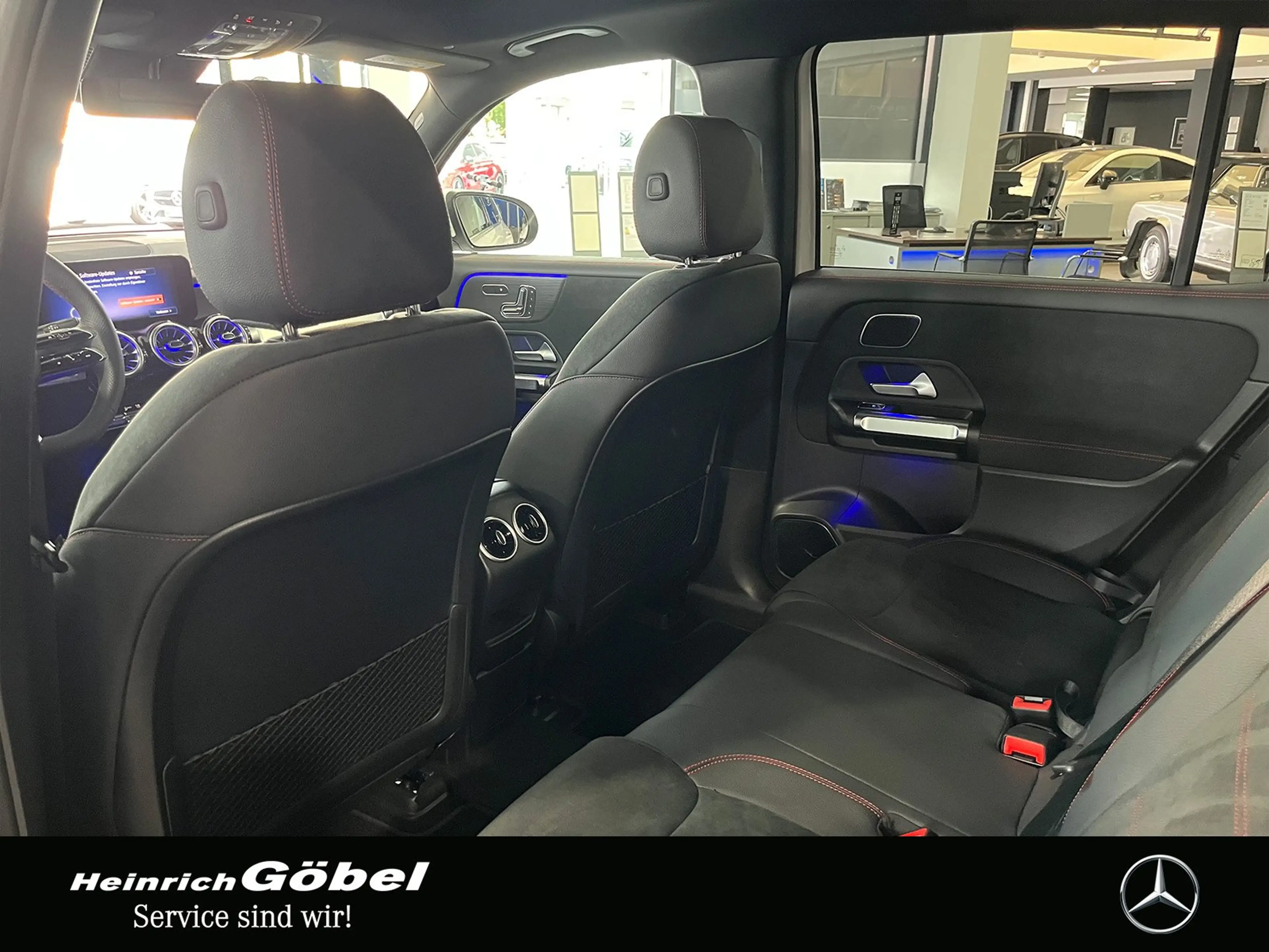 Mercedes-Benz EQB 350 4M AMG+PANO+HUD+360°+CARPLAY+MEMORY+ — photo 9