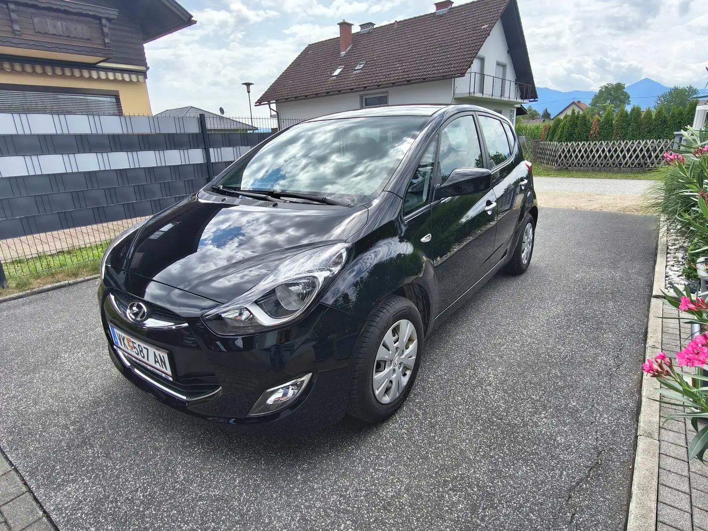 Hyundai iX20 iX20 1,4 CVVT Europe Europe Schwarz - 2