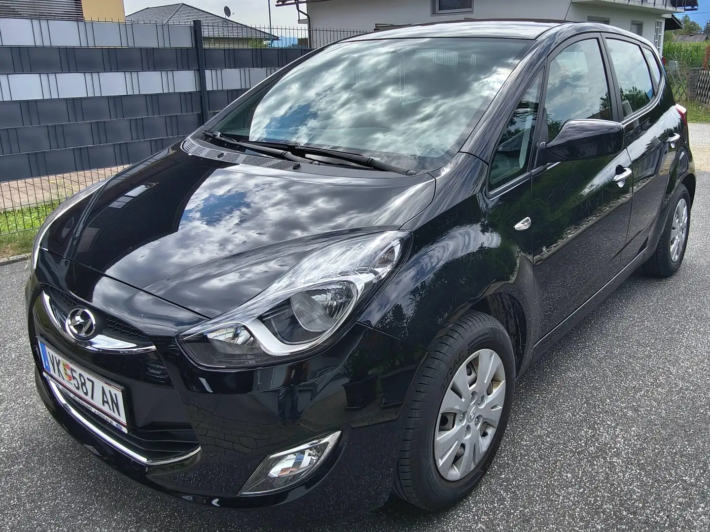 Hyundai iX20 iX20 1,4 CVVT Europe Europe Schwarz - 1