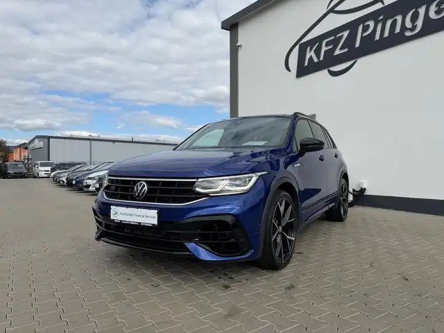 Volkswagen Tiguan view 4