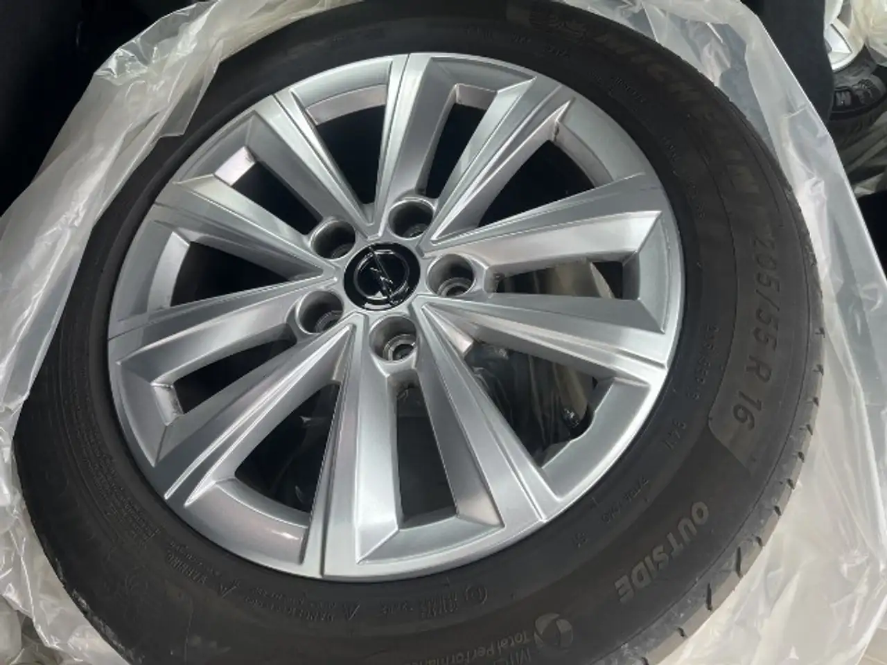 Opel Astra L 1.2 Turbo Enjoy — photo 5