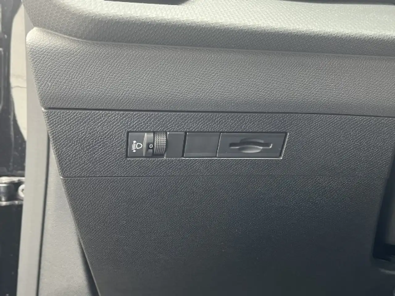 Opel Astra L 1.2 Turbo Enjoy — photo 11