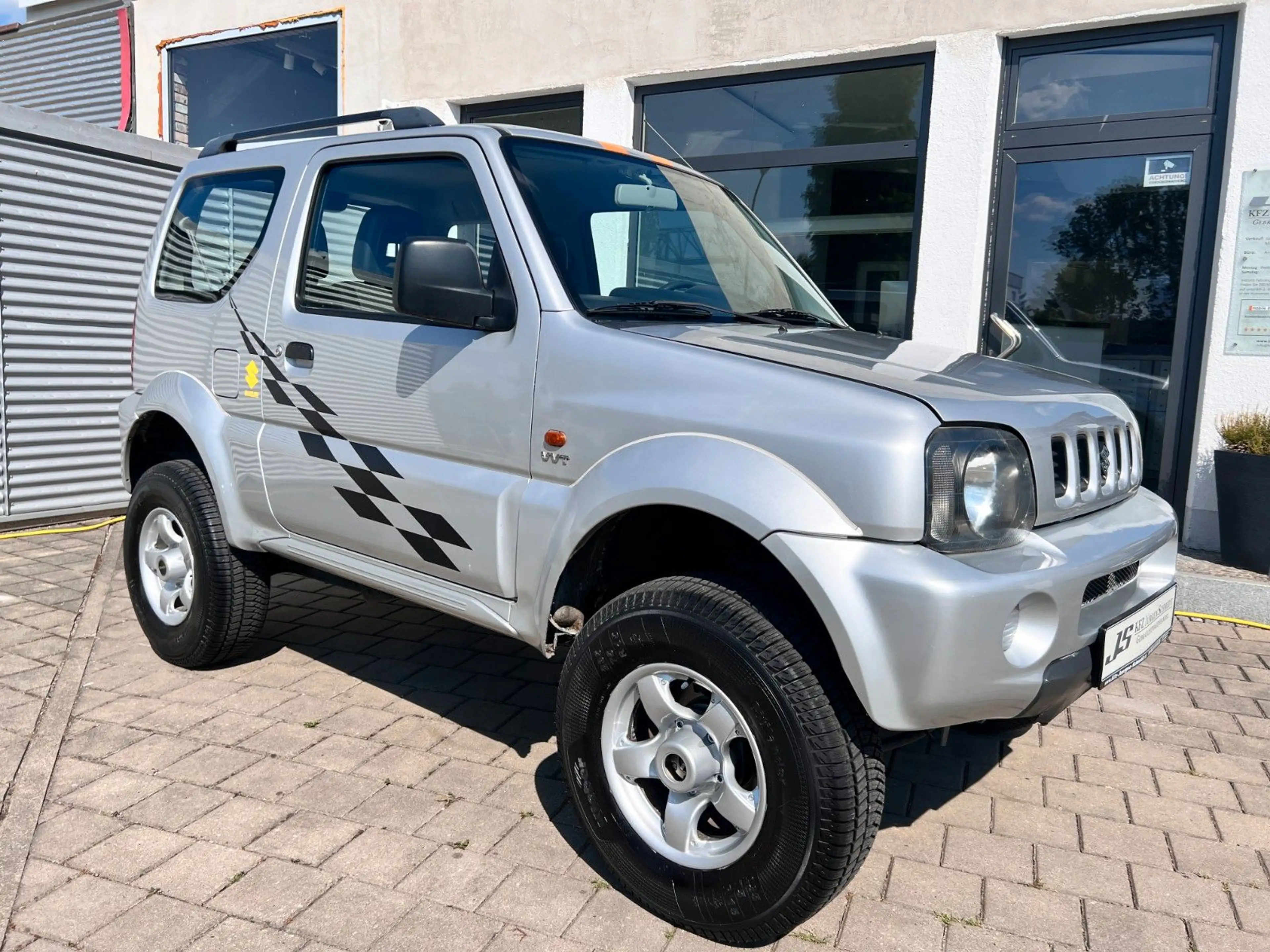 Suzuki Jimny 1,3 Club 4x4 Fahrwerk ARB Sperre 53.000KM — photo 4
