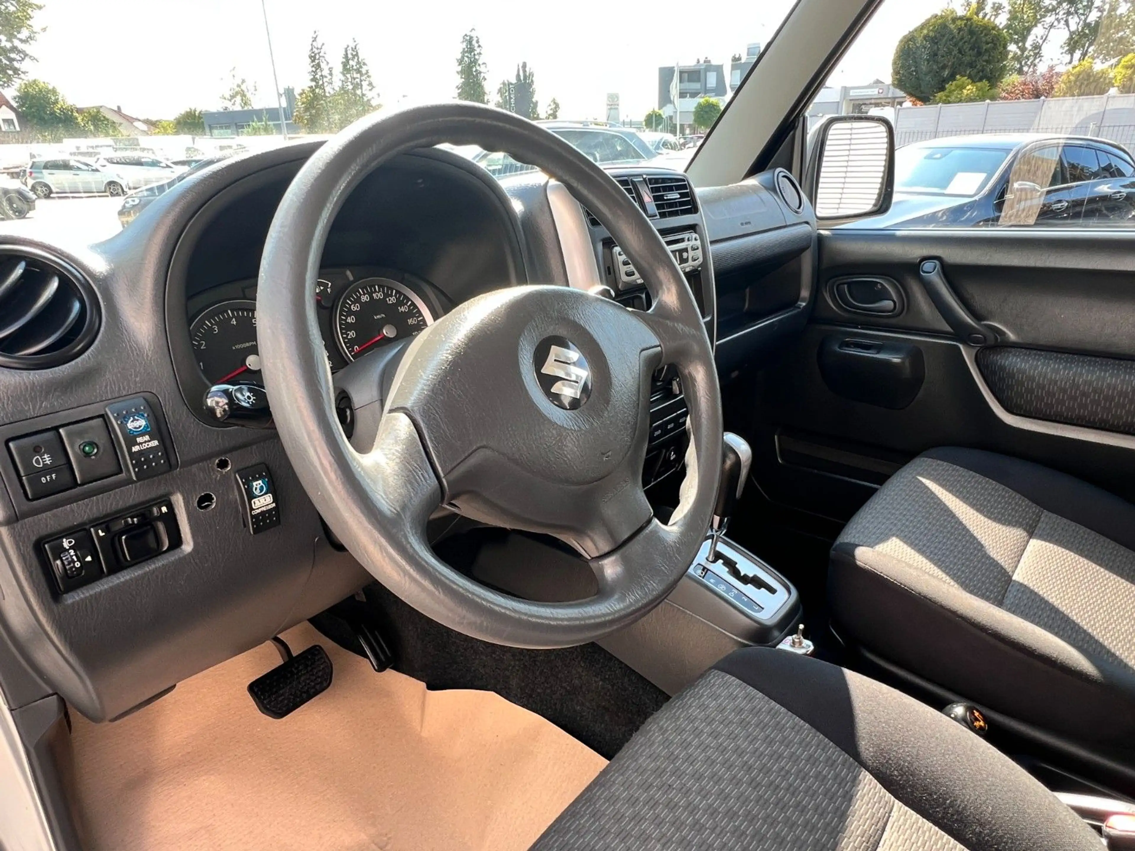 Suzuki Jimny 1,3 Club 4x4 Fahrwerk ARB Sperre 53.000KM — photo 11