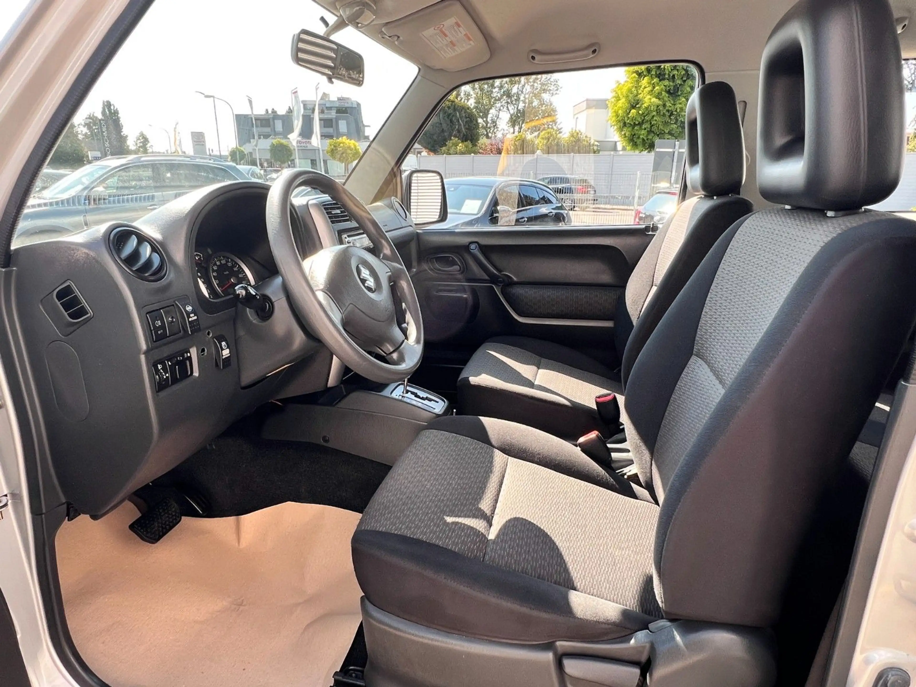 Suzuki Jimny 1,3 Club 4x4 Fahrwerk ARB Sperre 53.000KM — photo 10