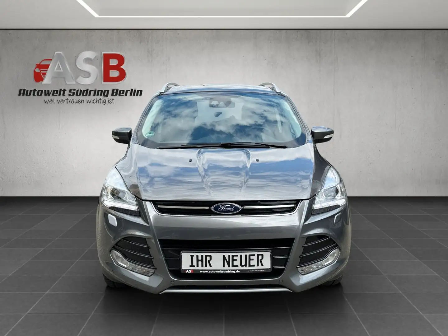 Ford Kuga 1,6 Titanium 1.Besitz*Xenon*Pano*Stndhzg. Gris - 2