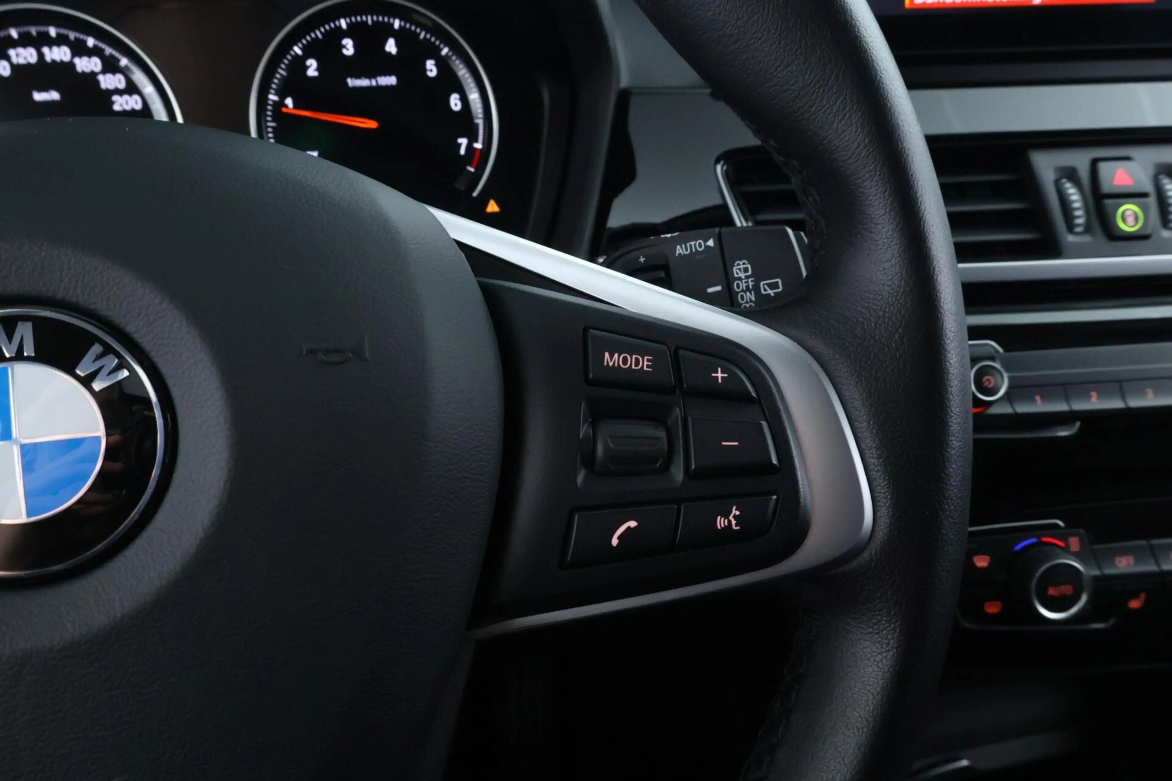 BMW X1 xDrive25e Business Edition Plus |LED|HUD|PDC|SFEER — photo 26