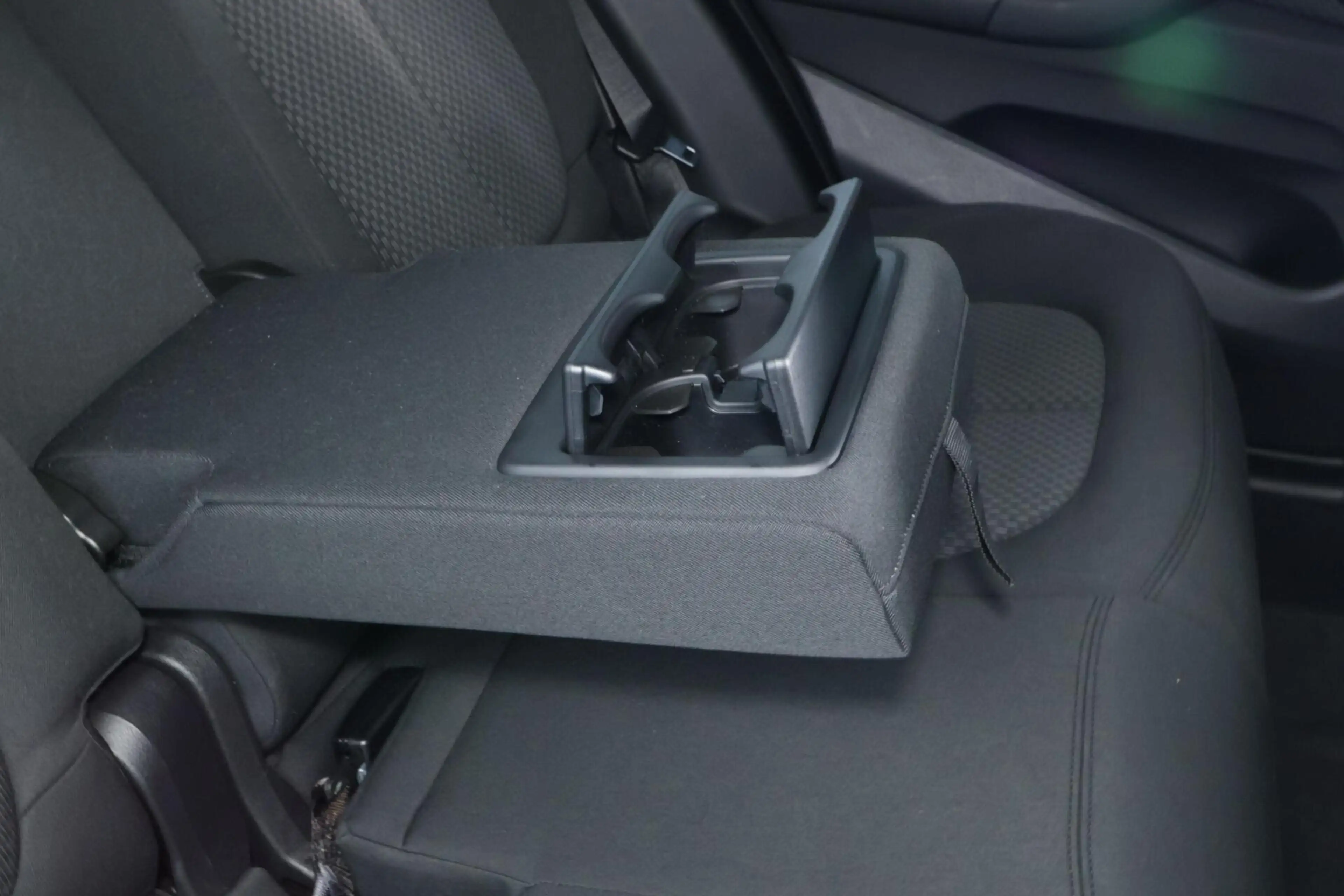 BMW X1 xDrive25e Business Edition Plus |LED|HUD|PDC|SFEER — photo 17