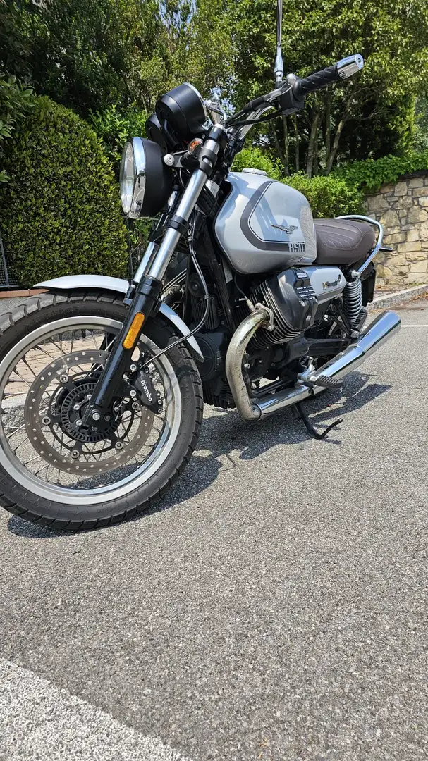 Moto Guzzi V 7 Zilver - 1