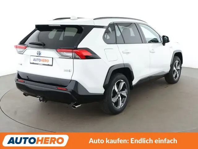 Toyota RAV4 view 6