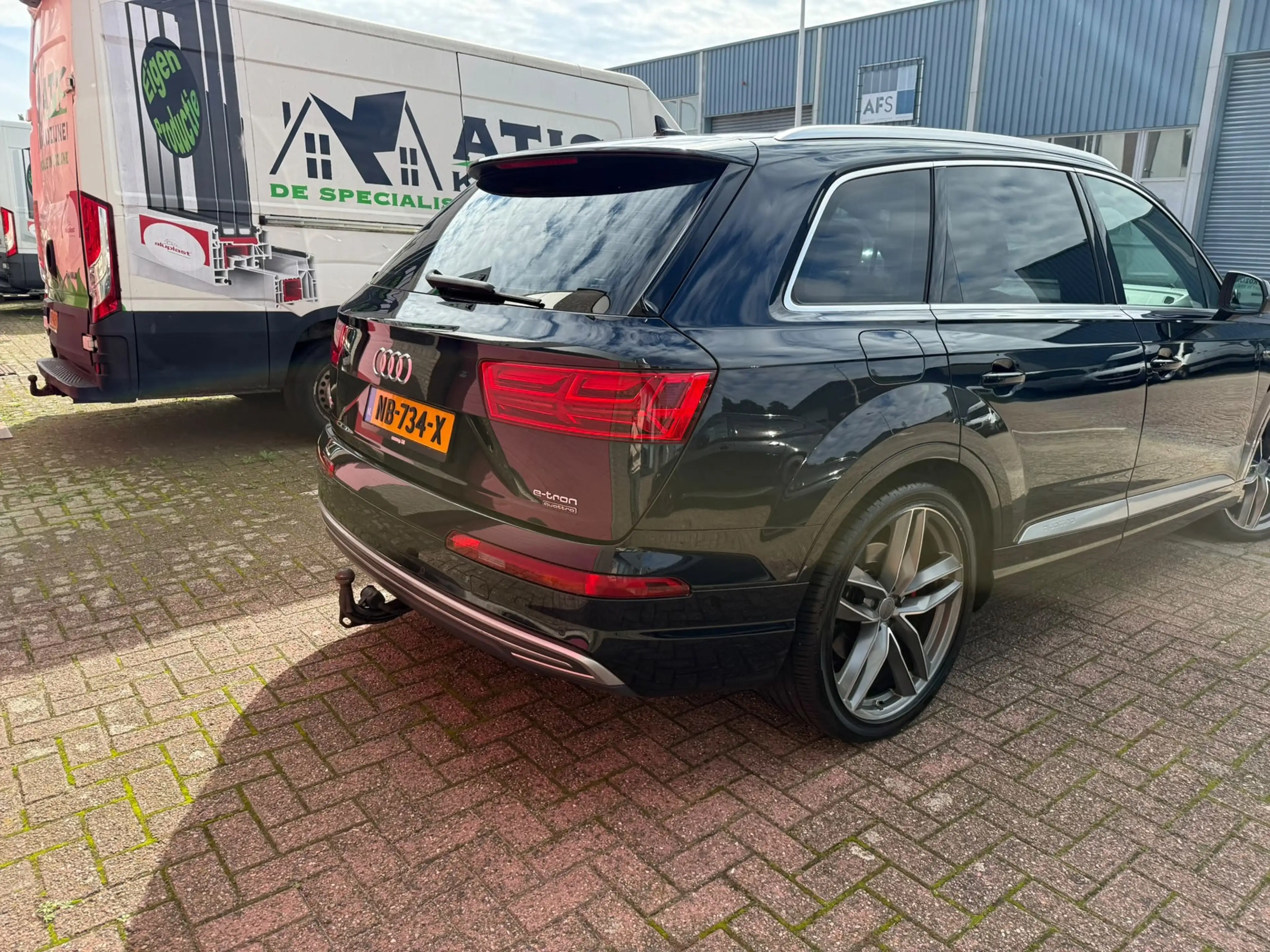 Audi Q7 e-tron 3.0 TDI quattro Sport — photo 5