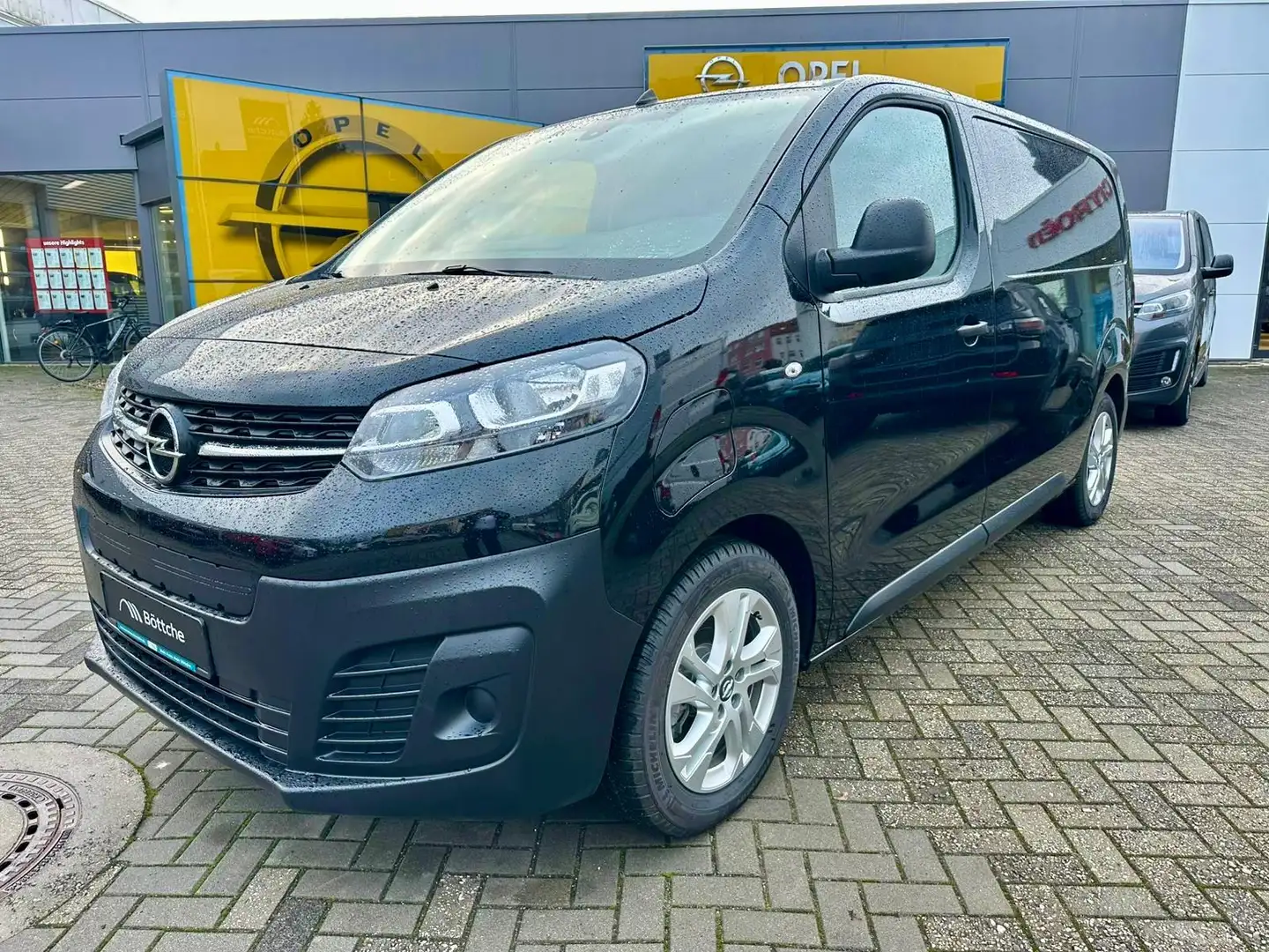Opel Vivaro -e Kasten Edition M (L2) 75kWh/KLIMA/KAMERA/PDC Černá - 2