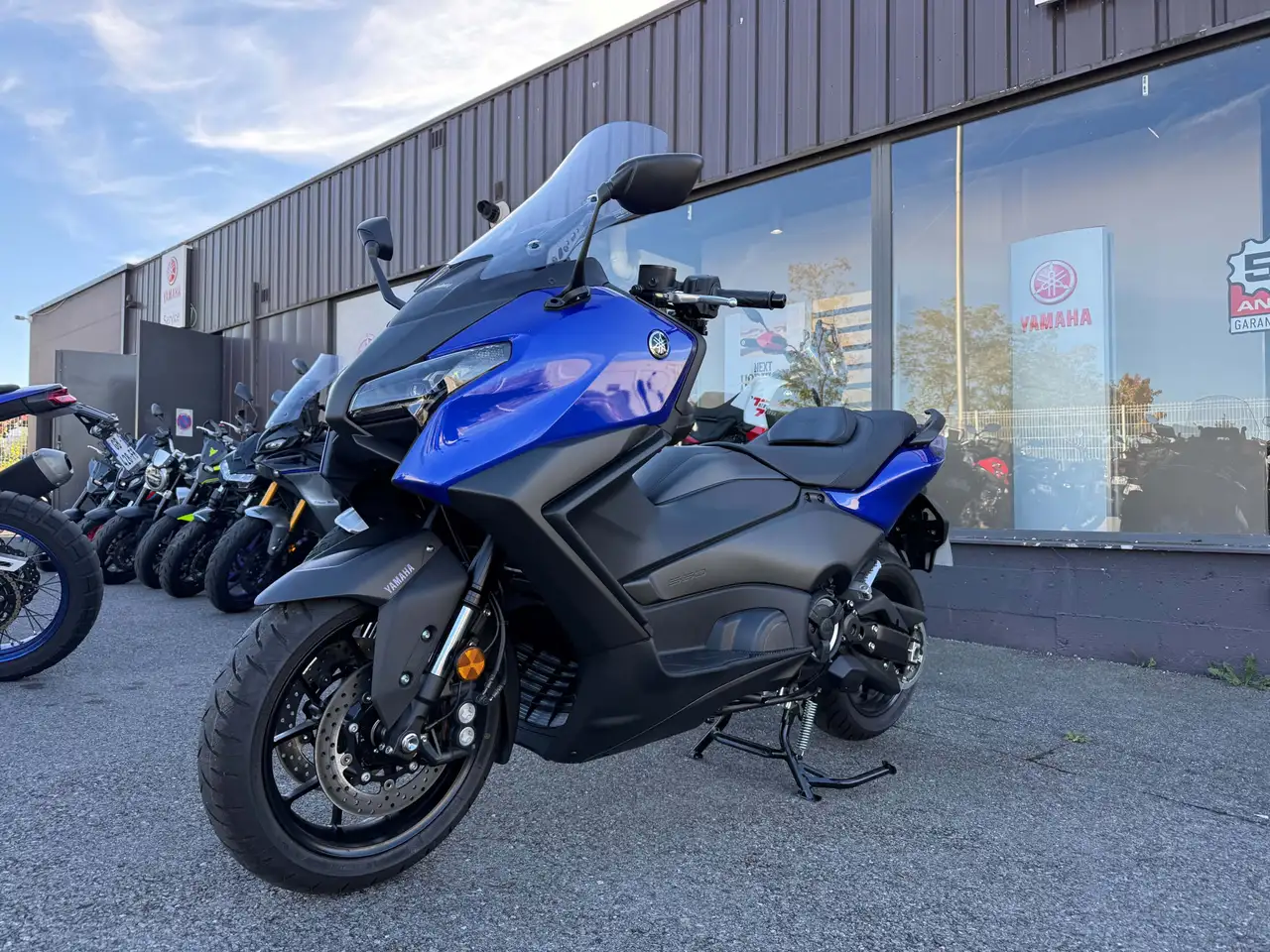 Yamaha Tmax 560