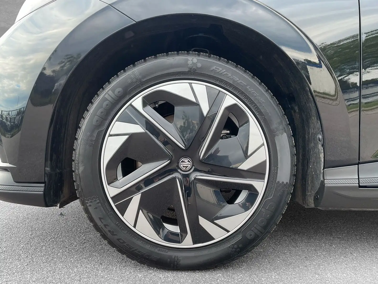 MG MG4 EV 64 kWh Luxury Schwarz - 2