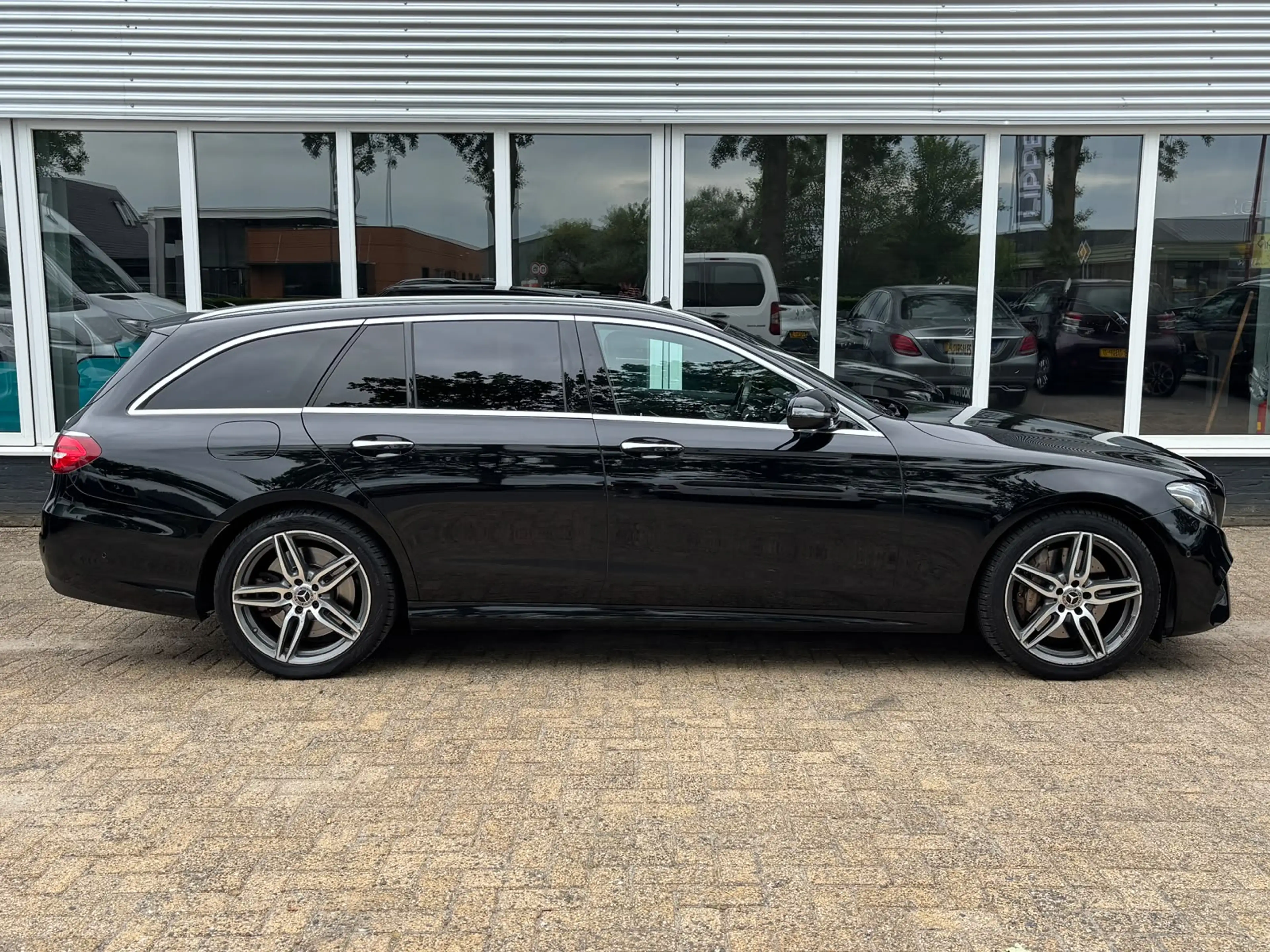 Mercedes-Benz E 400 Estate 4MATIC Premium Plus | Pano | AMG Pakket | S — photo 9