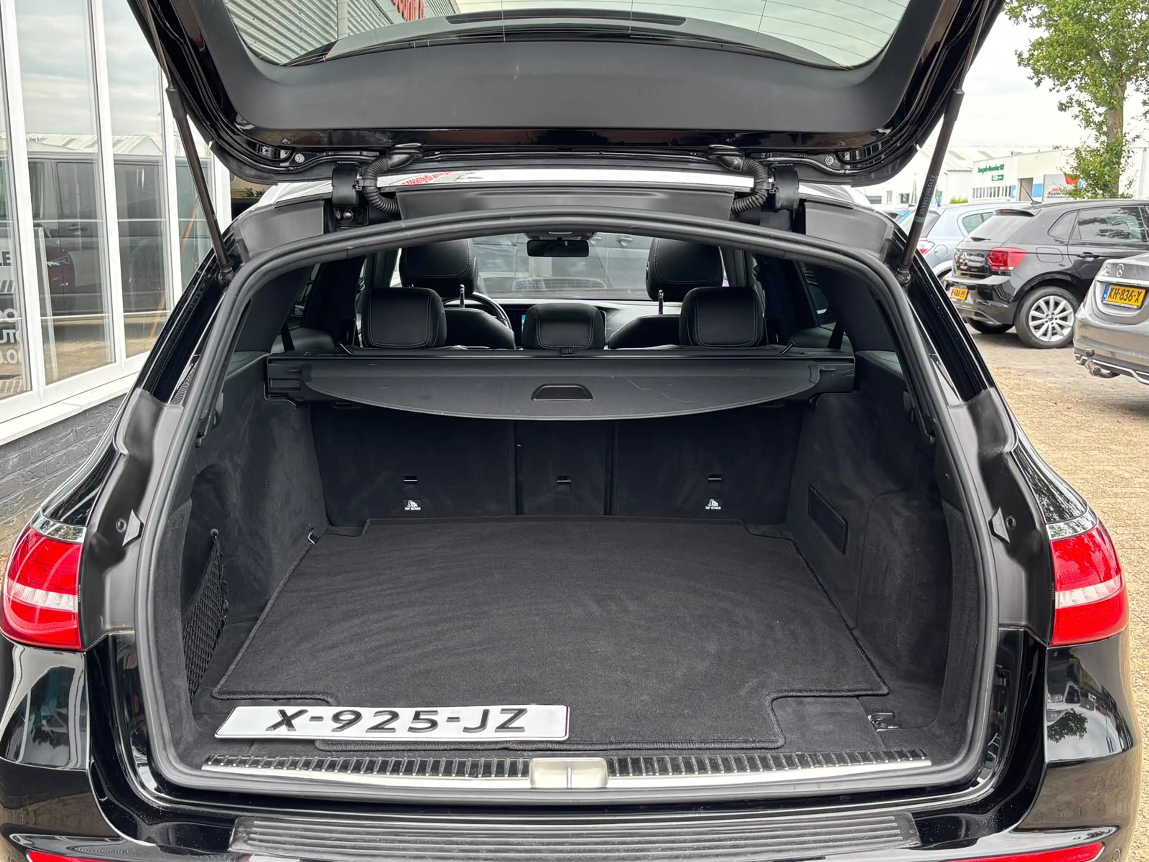 Mercedes-Benz E 400 Estate 4MATIC Premium Plus | Pano | AMG Pakket | S — photo 8