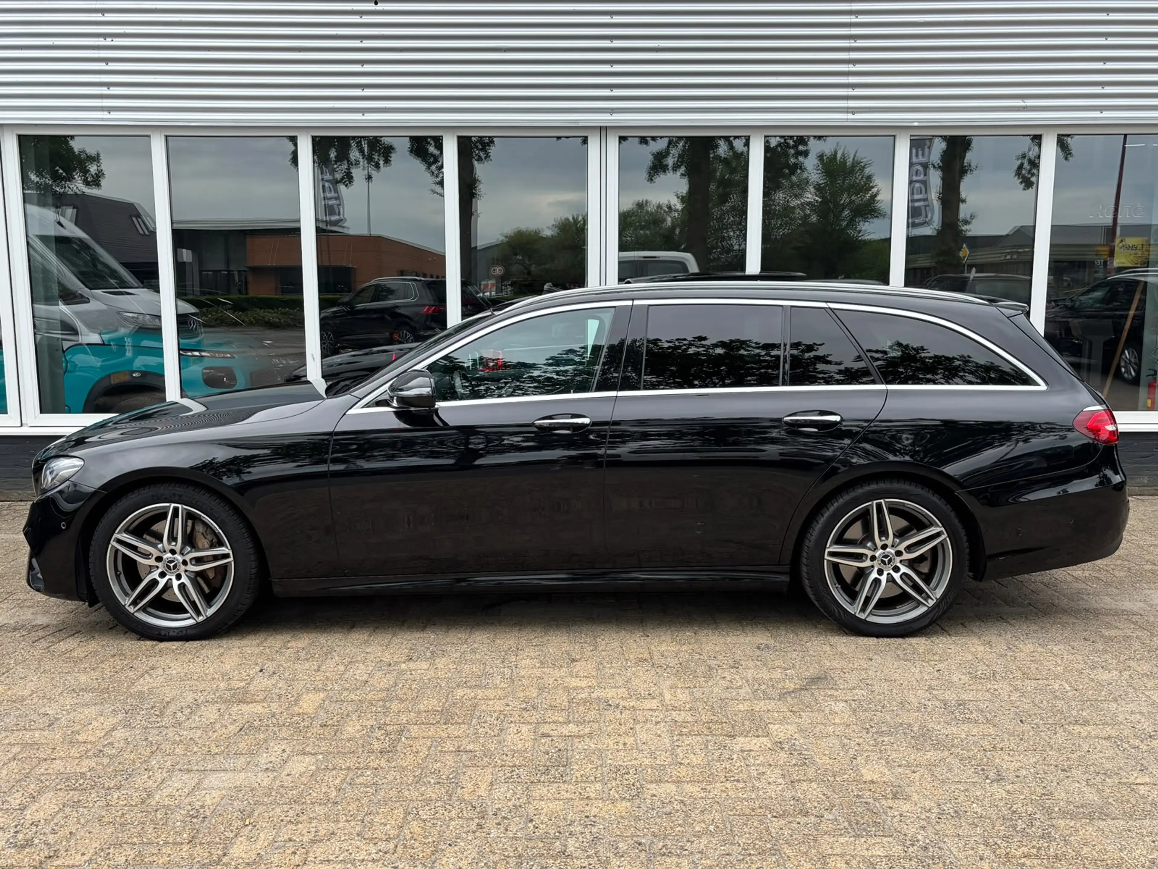 Mercedes-Benz E 400 Estate 4MATIC Premium Plus | Pano | AMG Pakket | S — photo 5