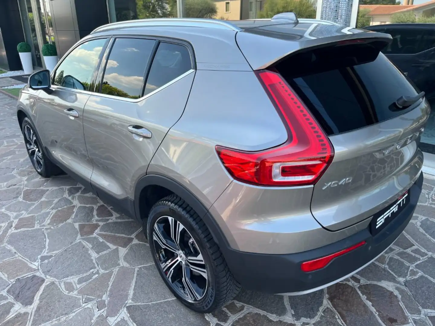 Volvo XC40 T4 Recharge Plug-In Hybrid Automatico Inscritption - 2