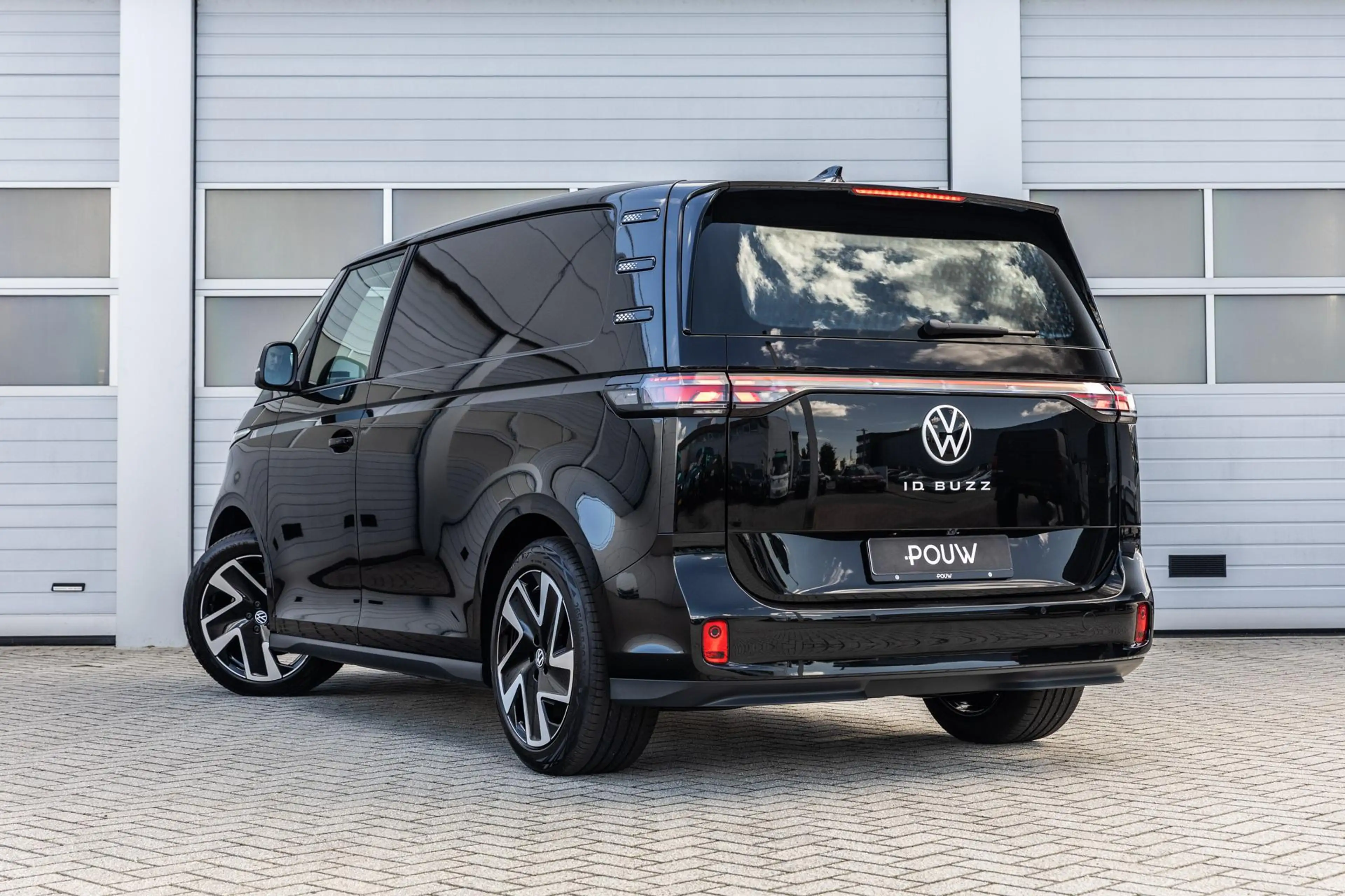 Volkswagen ID. Buzz Cargo 286pk Bulli Limited Edition 79 kWh | 20" Velgen | — photo 13