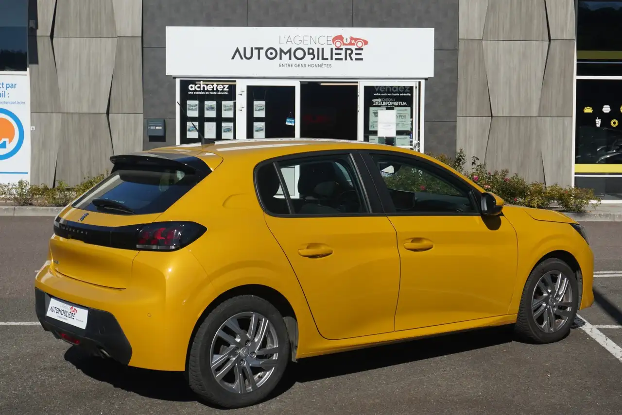 Peugeot 208 208 — photo 5